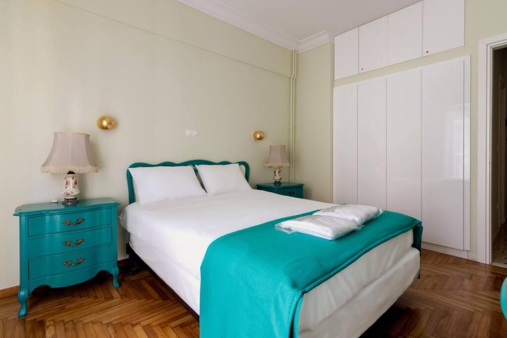 Iphigenia 2 Bedroom Retro Downtown Apartment เอเธนส์ ภายนอก รูปภาพ