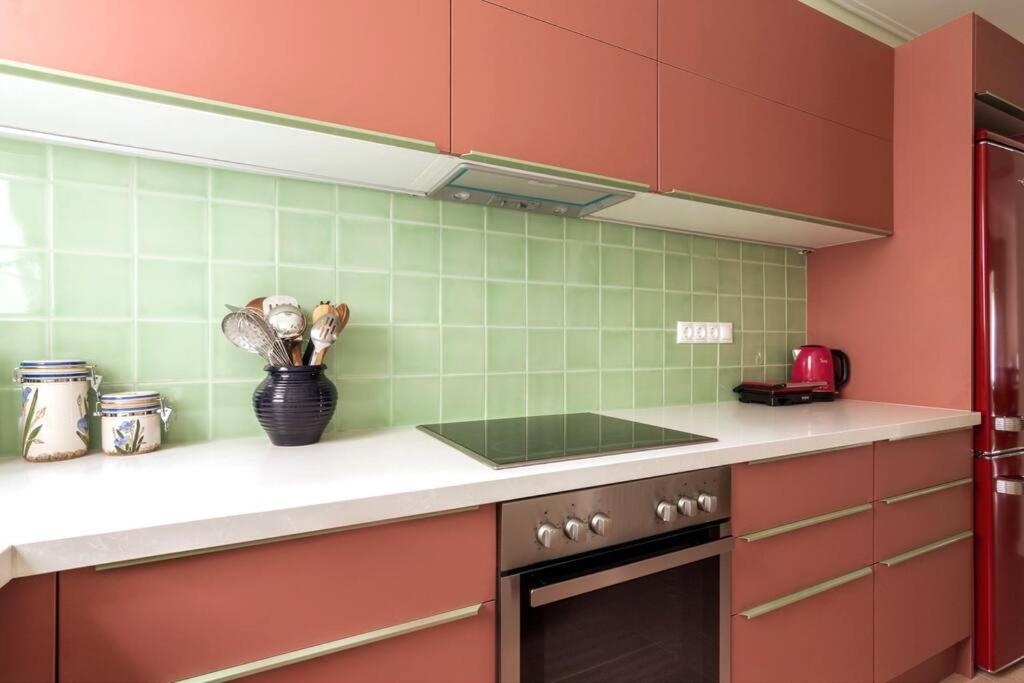 Iphigenia 2 Bedroom Retro Downtown Apartment เอเธนส์ ภายนอก รูปภาพ